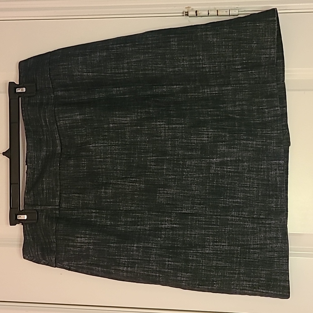 Cato Charcoal Textured Fabric Denim Skirt With Rear Buttons Size 16